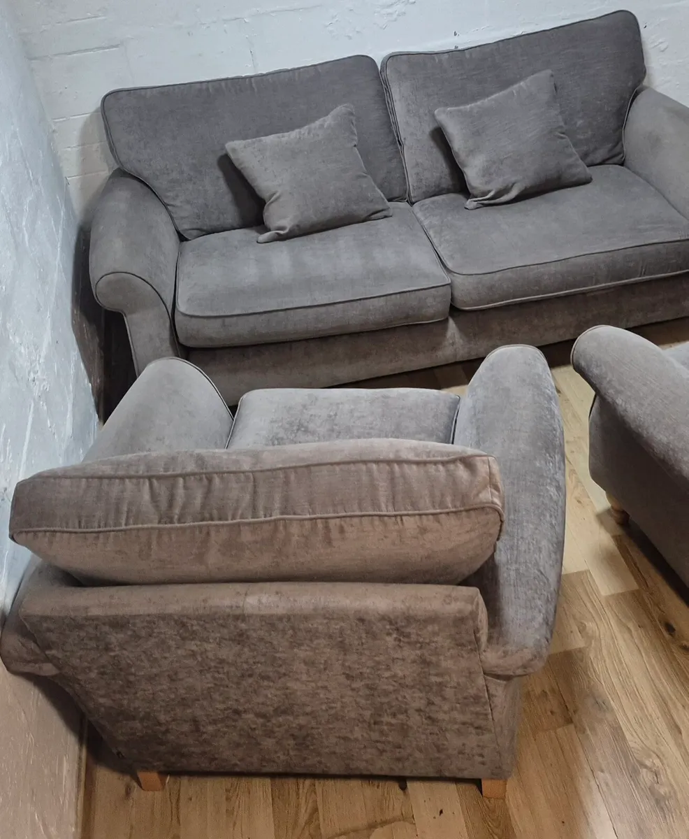 3.1.1 ,Dublin Delivery - Image 4