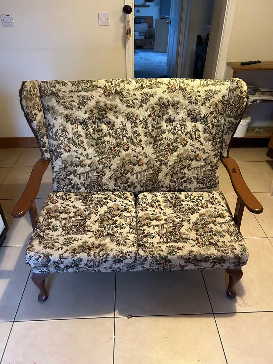 Free old small couch - Image 2