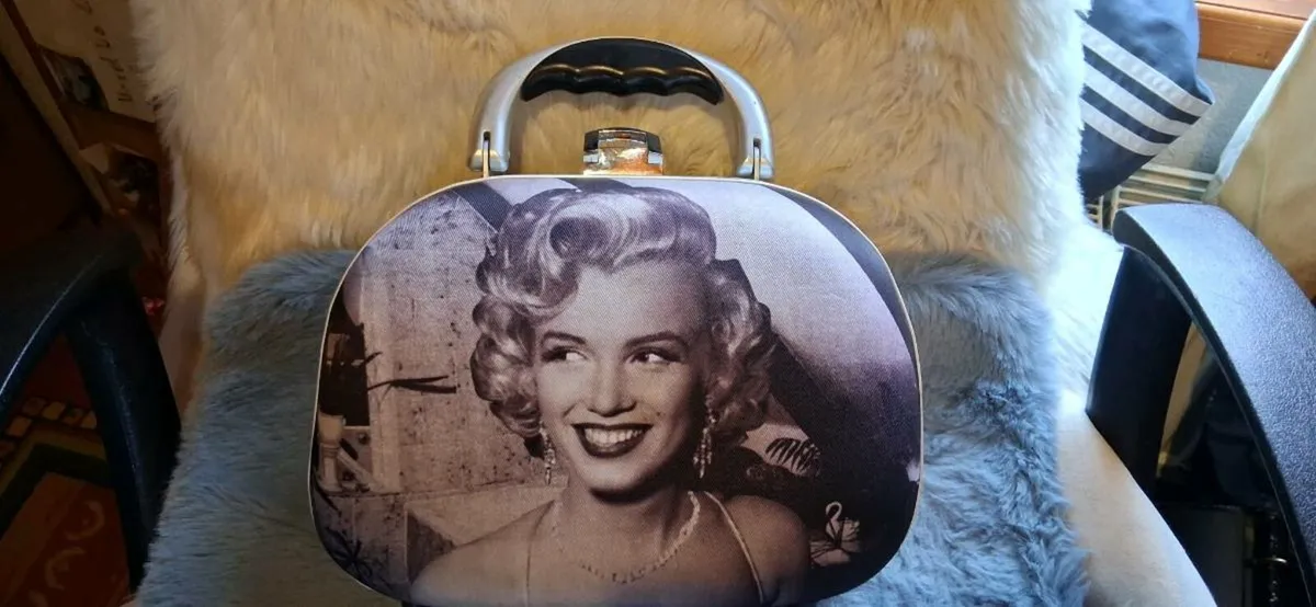 Vintage handbag - Image 4