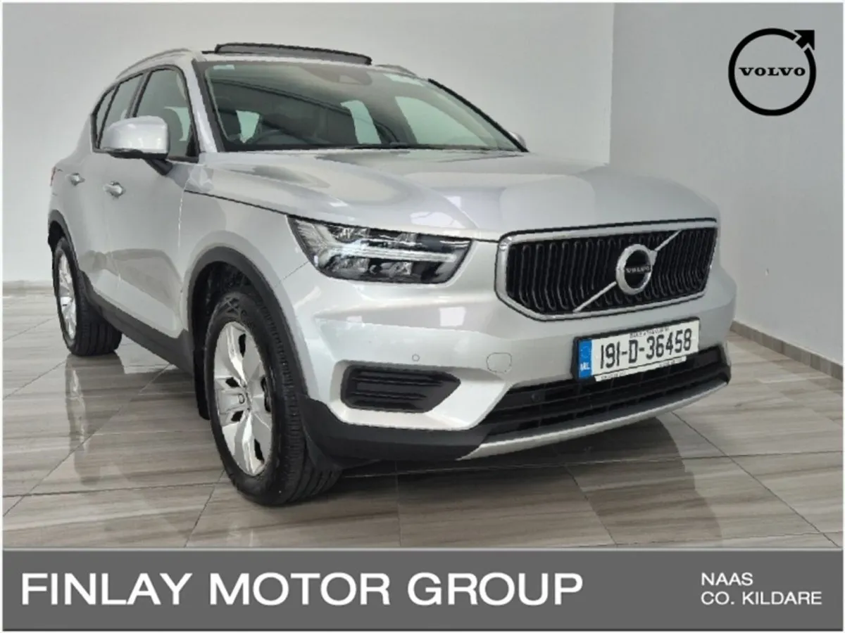 Volvo XC40 T3 (163hp) Momentum 1 year warranty - Image 1