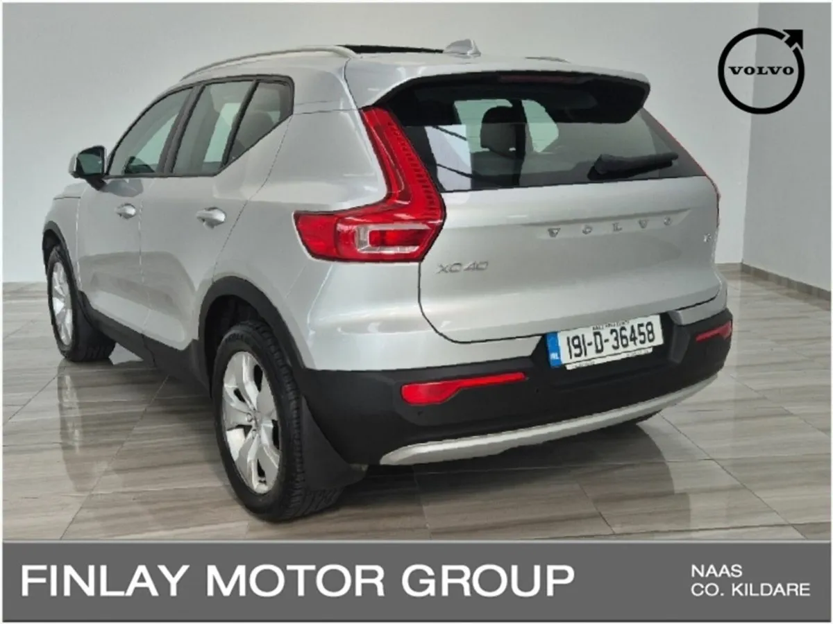 Volvo XC40 T3 (163hp) Momentum 1 year warranty - Image 4