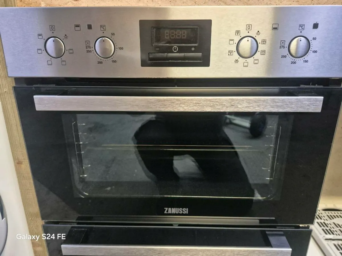 Zanussi Built in double oven - Image 4