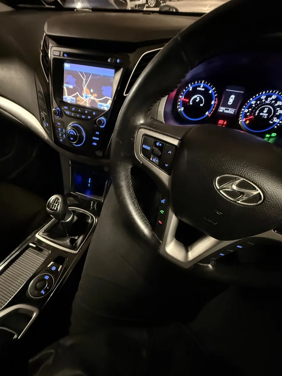 PRICE 4450/// Hyundai i40, revesing camera&more - Image 3