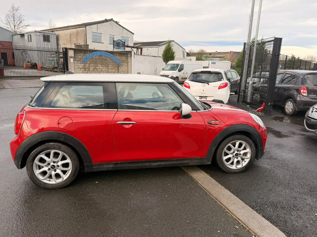 Mini cooper red 1.49 L - Image 3