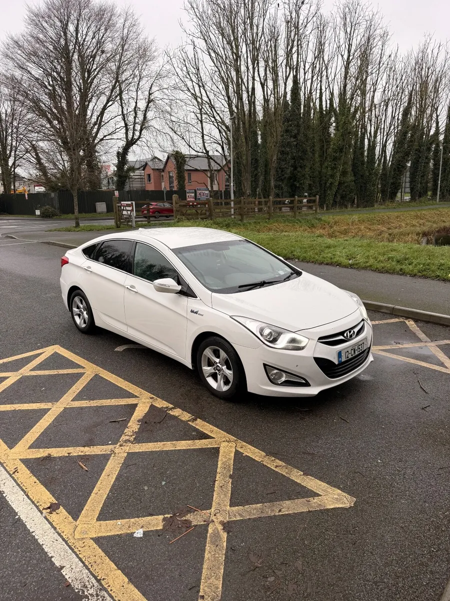 PRICE 4450/// Hyundai i40, revesing camera&more - Image 1