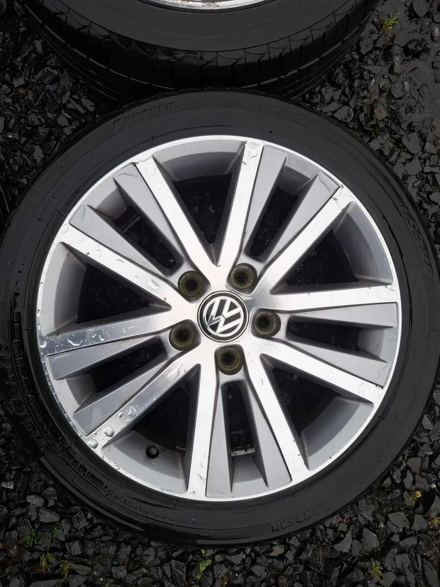 17" Genuine Vw Alloys with tyres - Image 3
