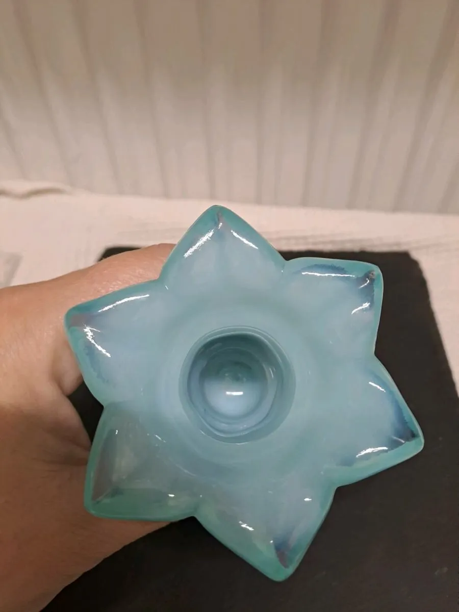 1950s Opaline posy vase - Image 4