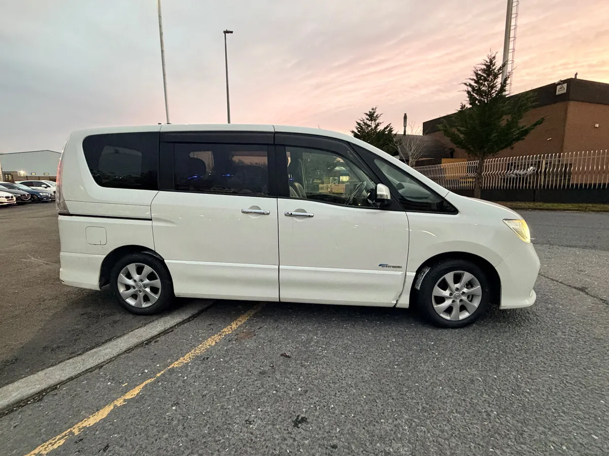 nissan serena 2013 white - Image 4