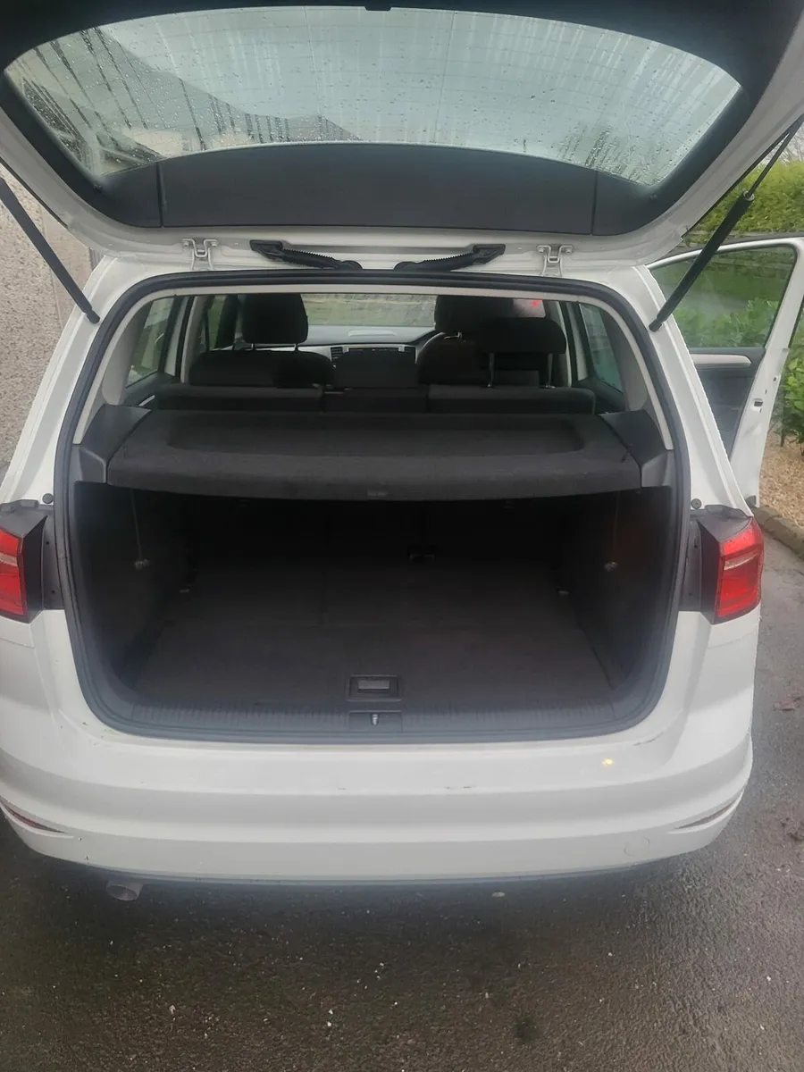 Volkswagen Golf - Image 4