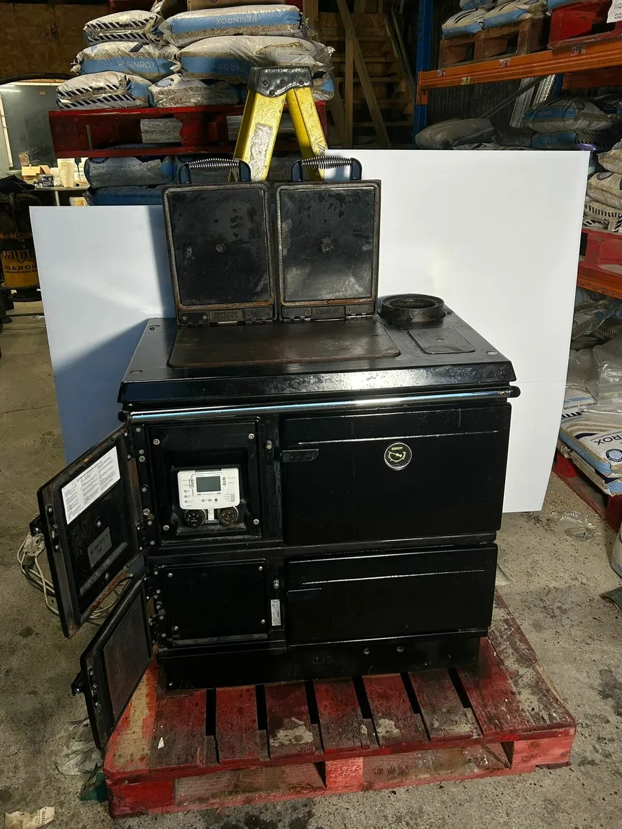 Oil fired Stanley cooker - Image 2