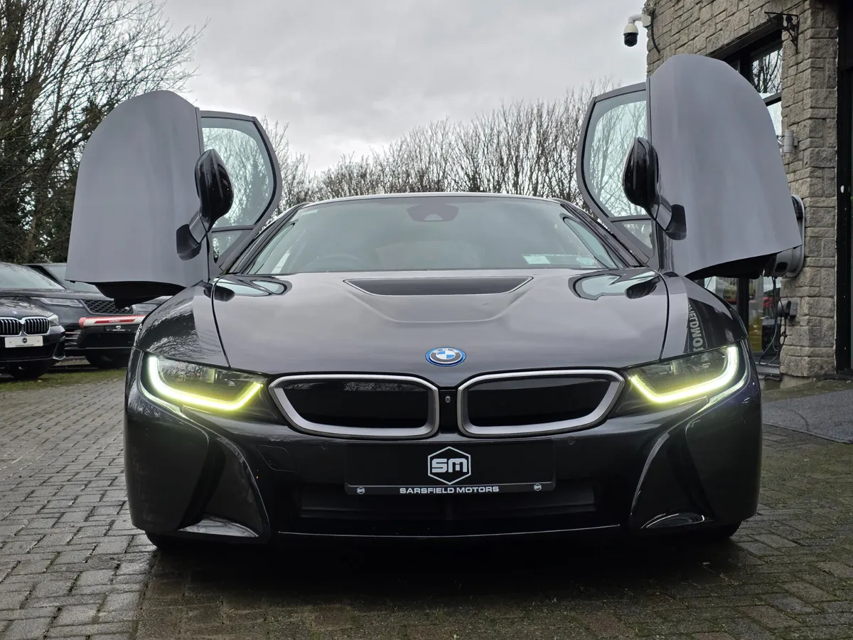 2016 BMW i8 COUPE. - Image 4