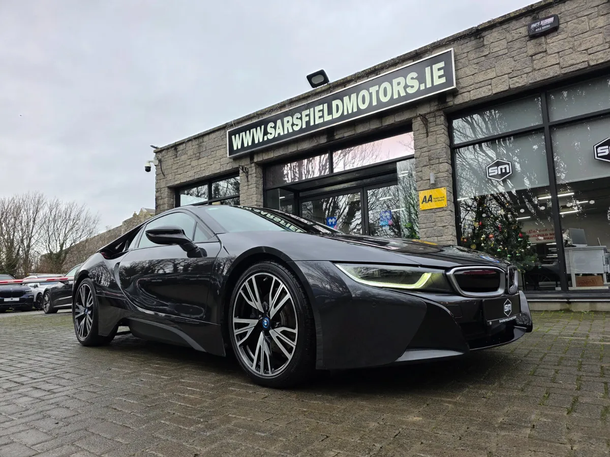 2016 BMW i8 COUPE. - Image 1