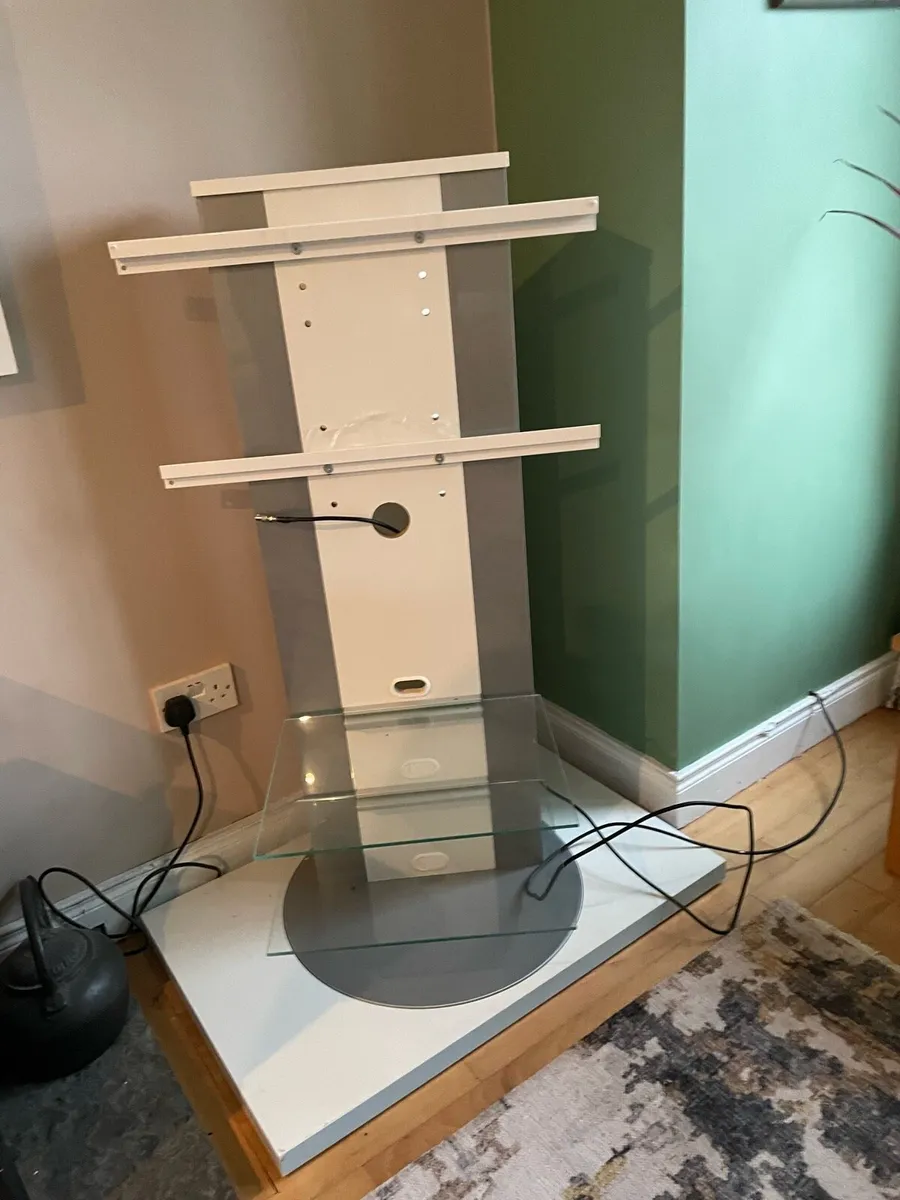 TV stand - swivel stand with side shelves - Image 1