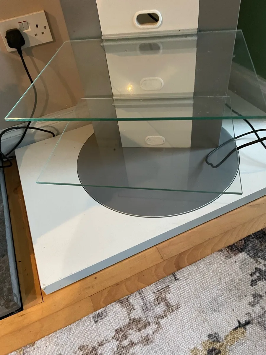 TV stand - swivel stand with side shelves - Image 2