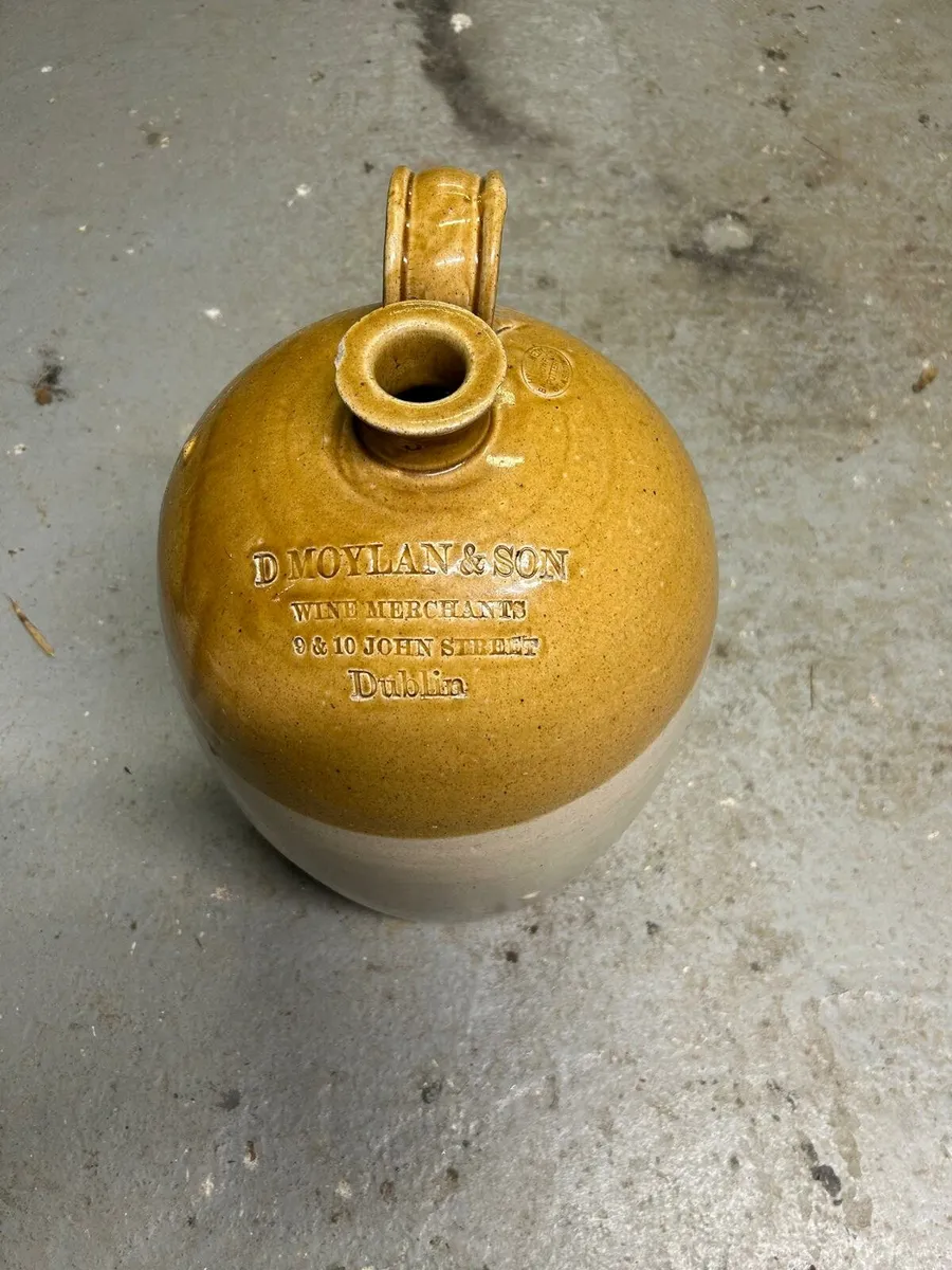 19th century salt glazed stoneware flagon - Image 1