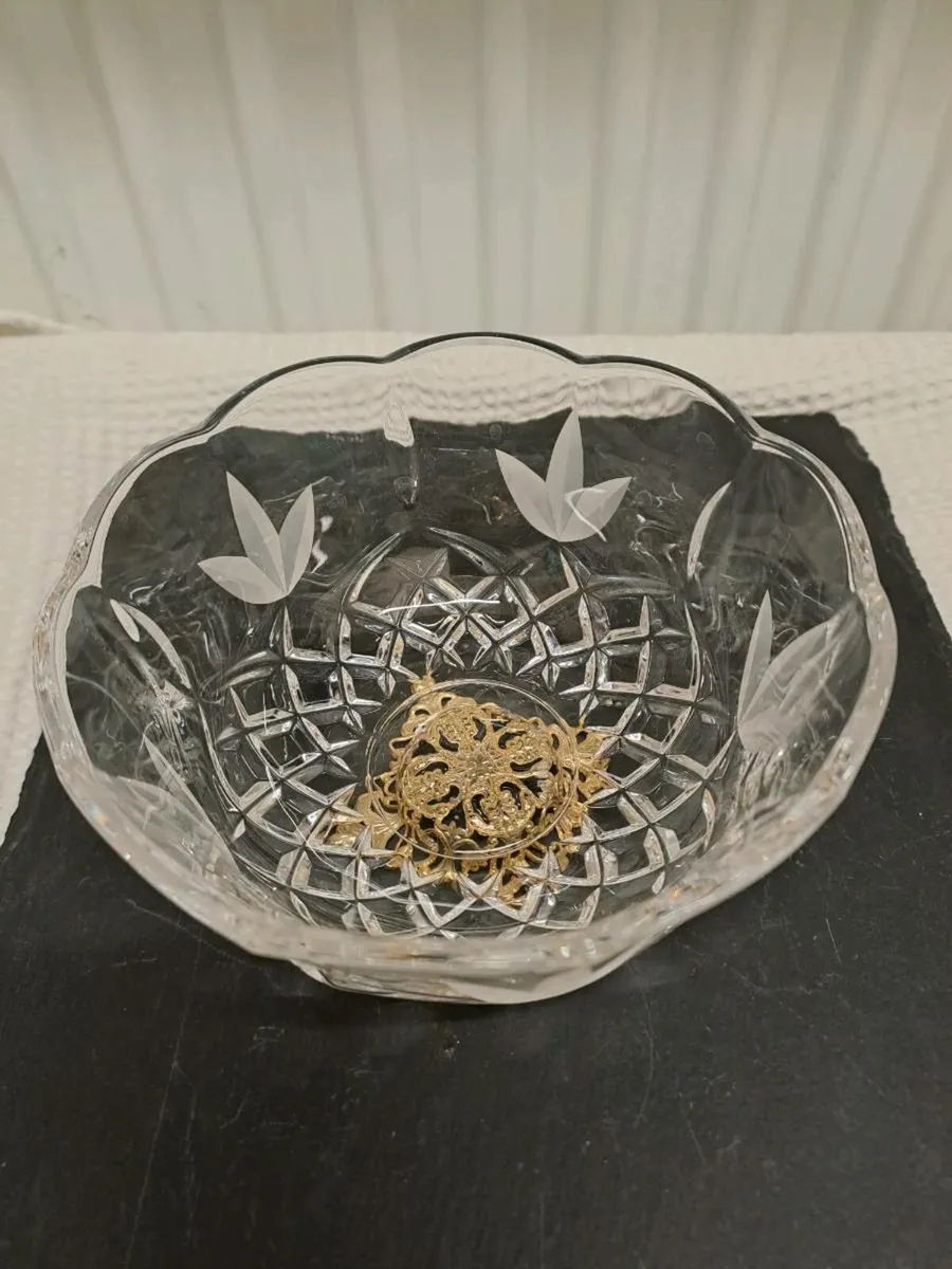1980s Vintage Cut Crystal Bowl with Gilt Base - Image 2