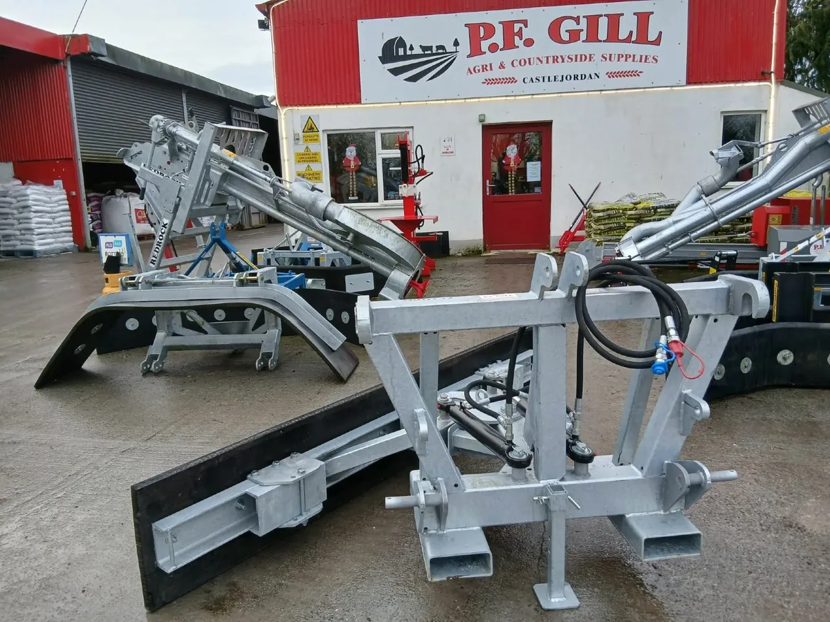 NEW STEKRO HYDRAULIC SCRAPER - Image 1