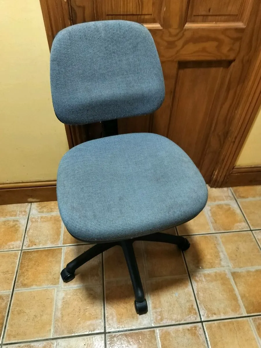 Office chair - Image 2