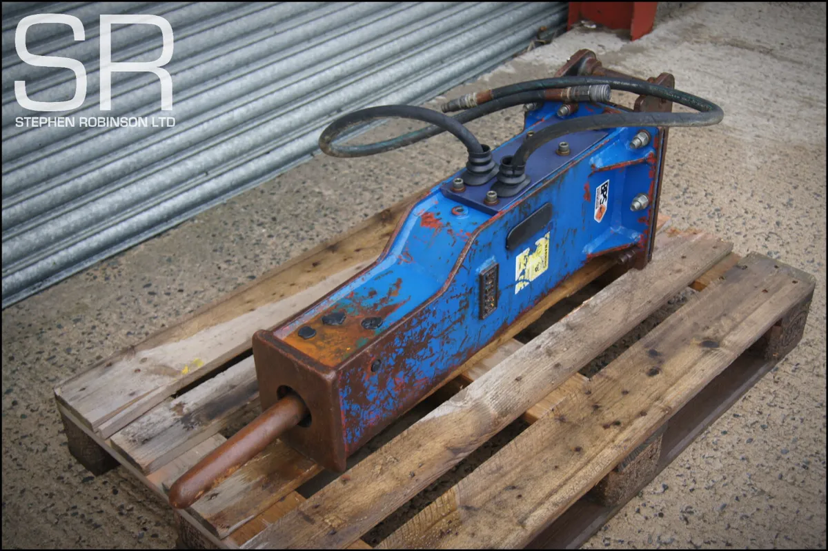 Stelco 150 - 1.5-4 ton rock hammer - Image 2