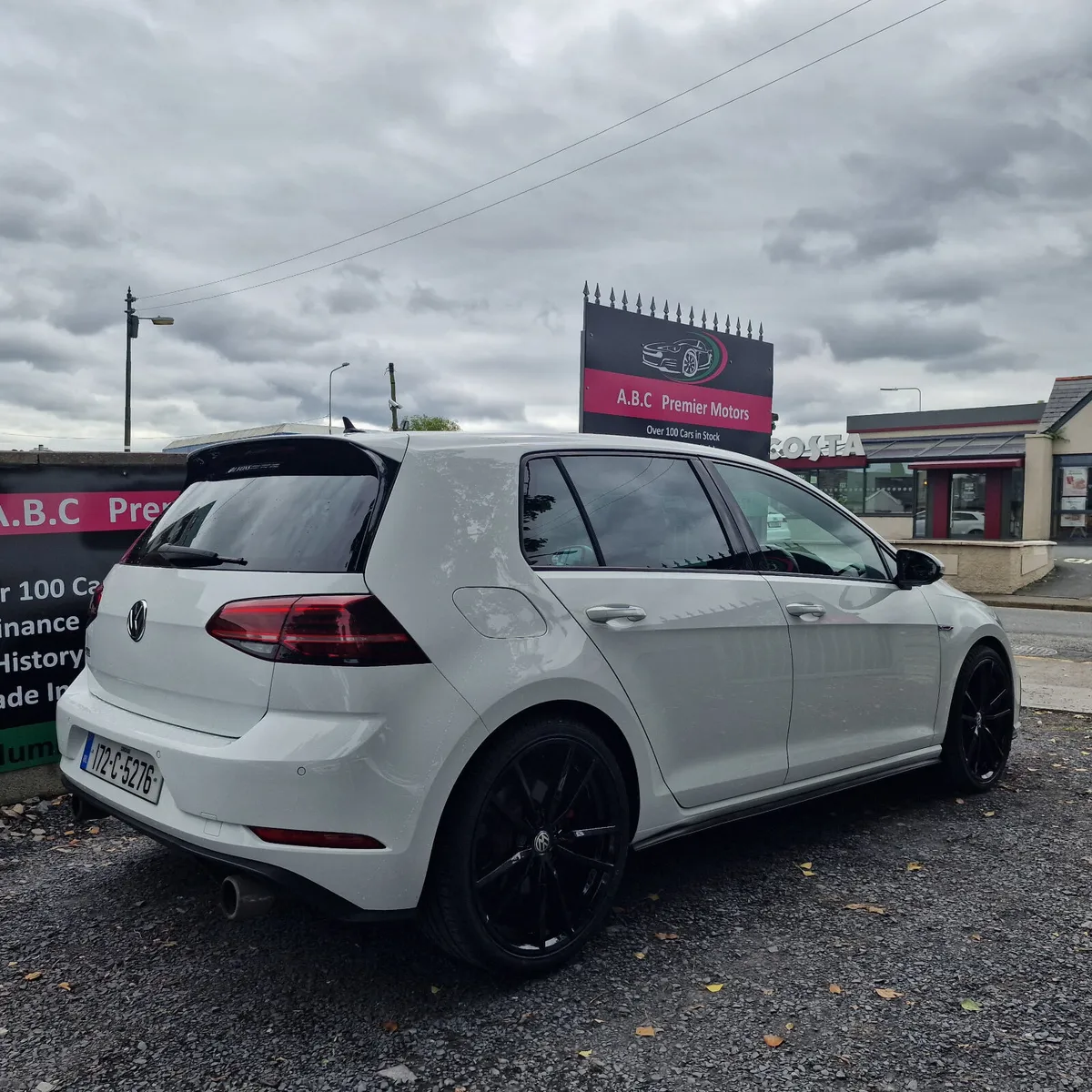 Volkswagen Golf 2017 New Nct 09/27 Mint Condition - Image 2