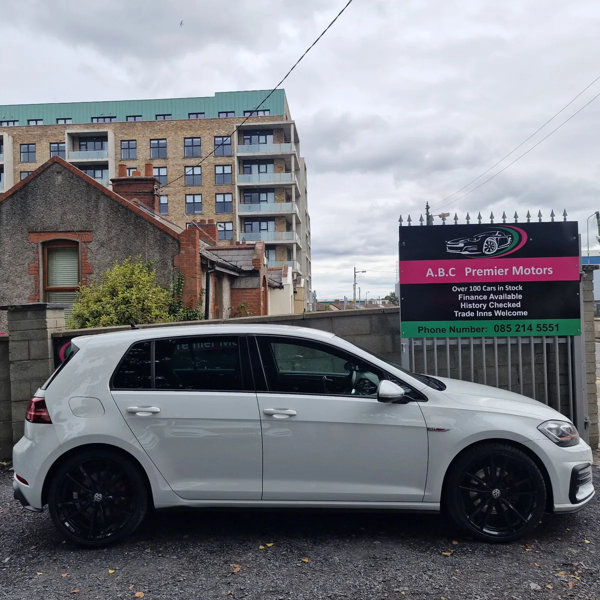 Volkswagen Golf 2017 New Nct 09/27 Mint Condition - Image 4