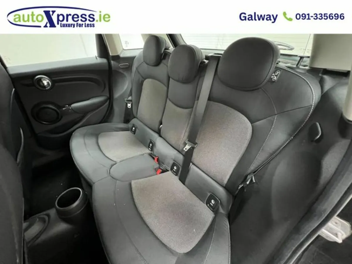 Mini Cooper 1.2 Automatic, Reversing camera - Image 4