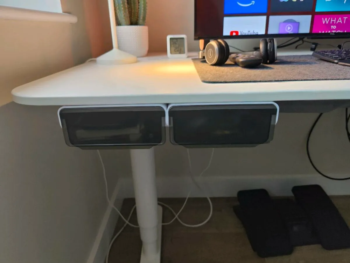 White Electric Desk Sit/Stand - Image 3