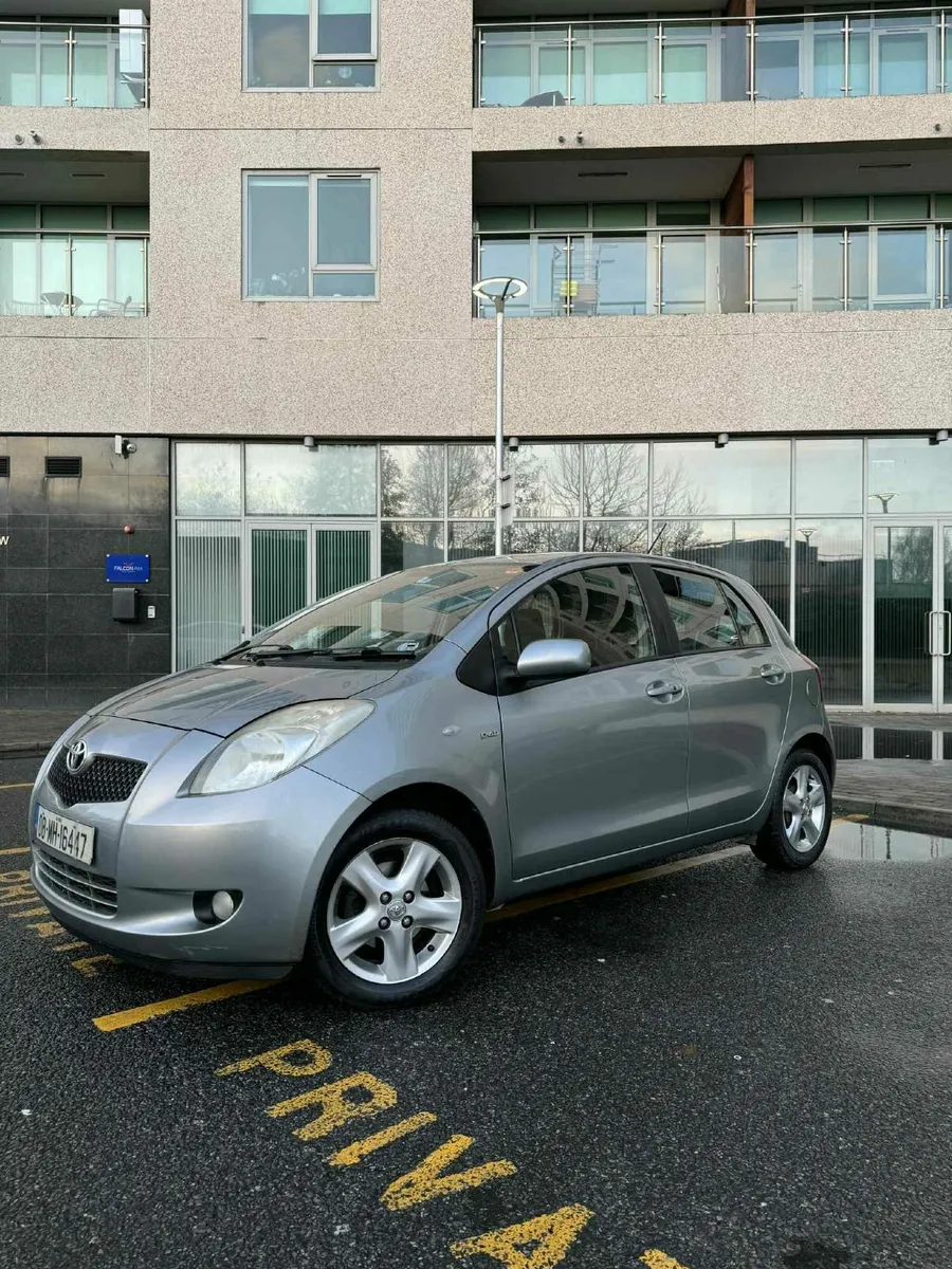 Toyota Yaris 2008 - Image 2
