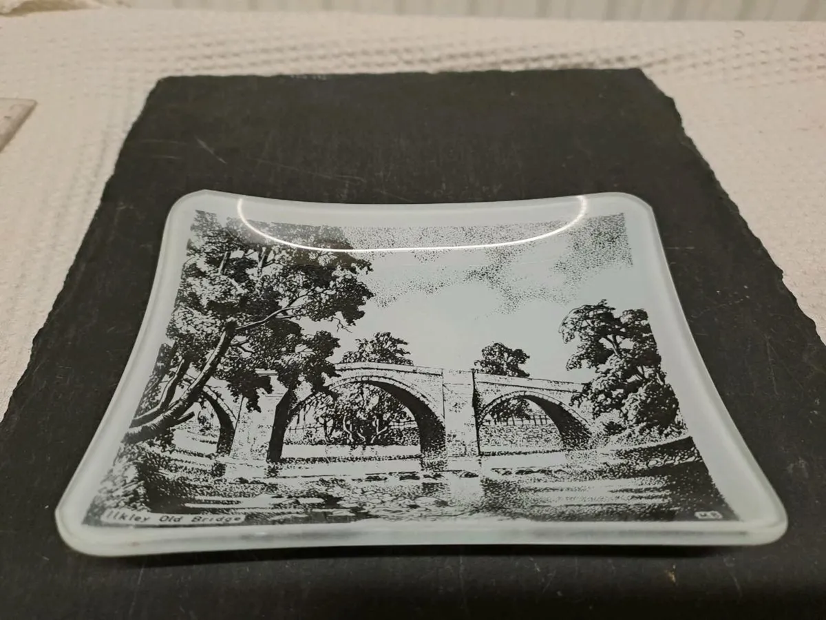 Vintage Ilkley Old Bridge Glass Trinket Dish - Image 1