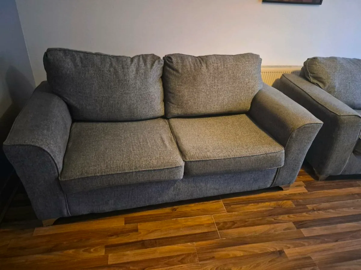 3 & 2 Sofa - Image 3