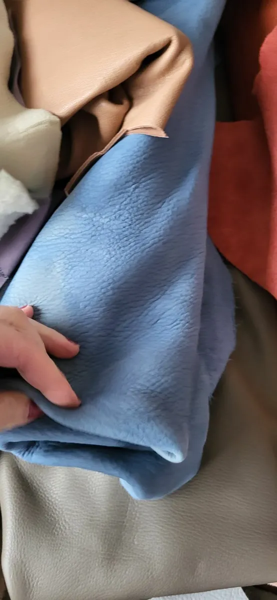 100 % Genuine leather ( 26kgs ) - Image 2