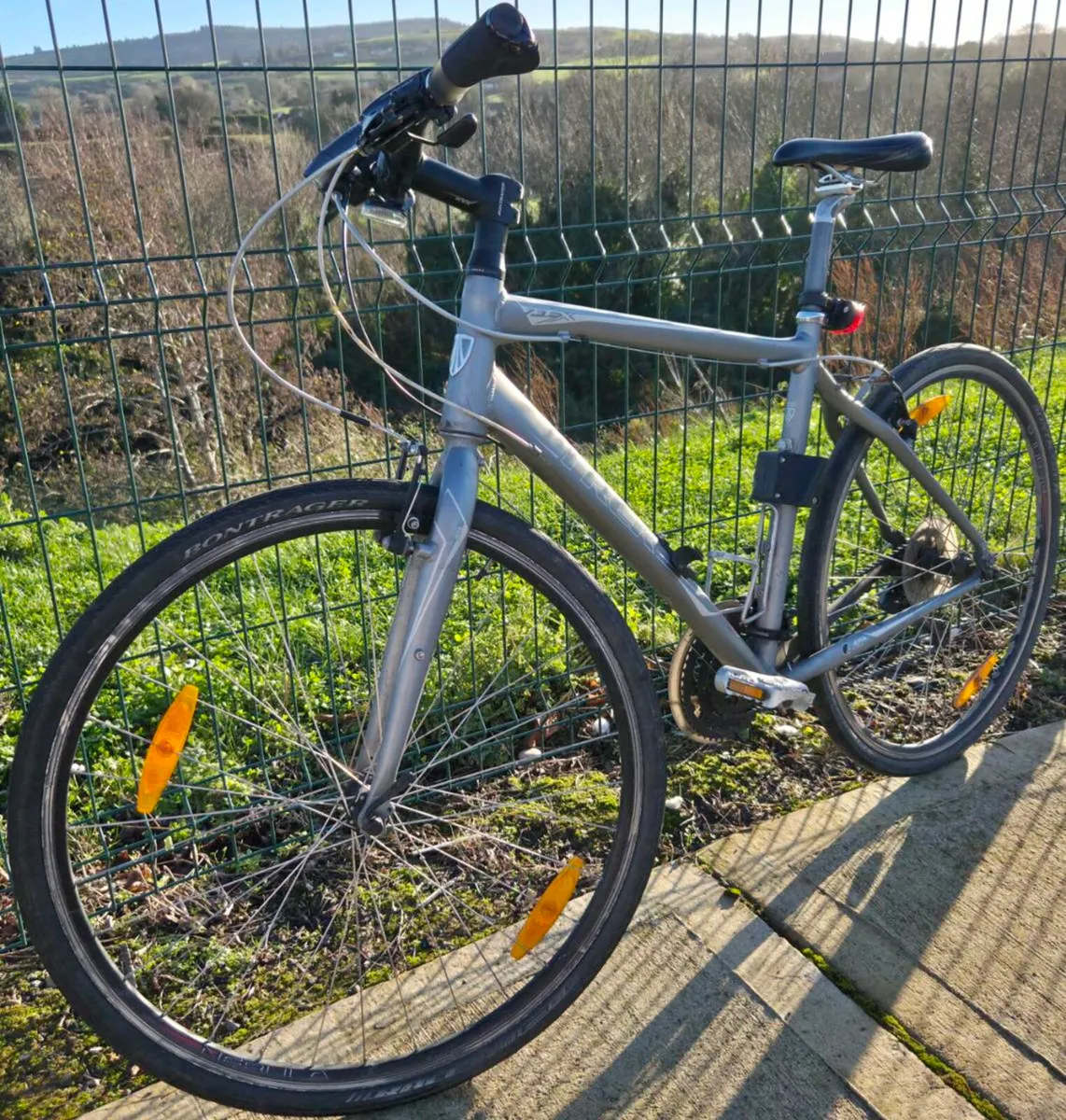 Trek 7.3 FX Hybrid Bike 20" Frame - Image 3