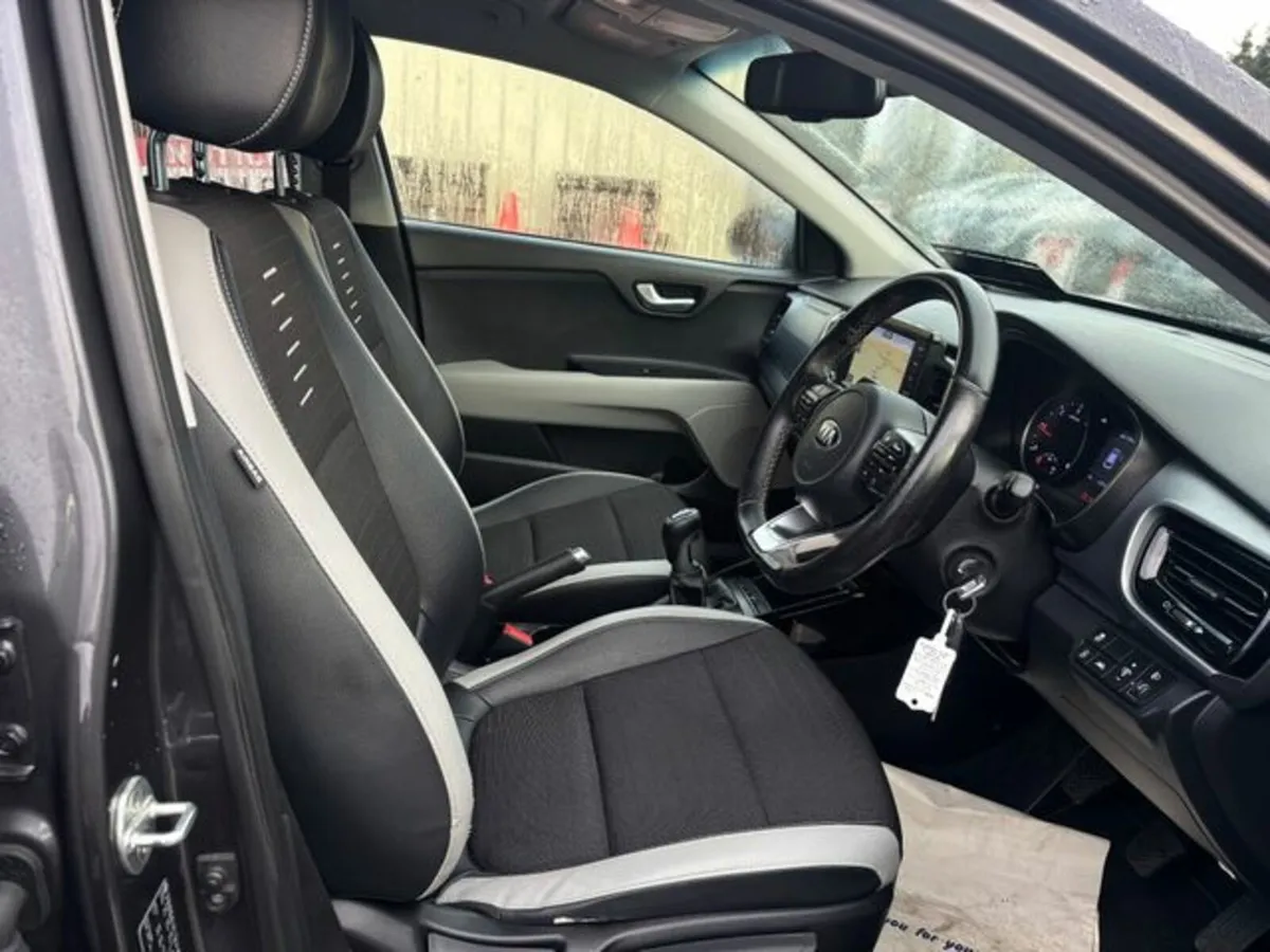 Kia Stonic K3 Edition 1.6 diesel 5DR Hatchback - Image 4