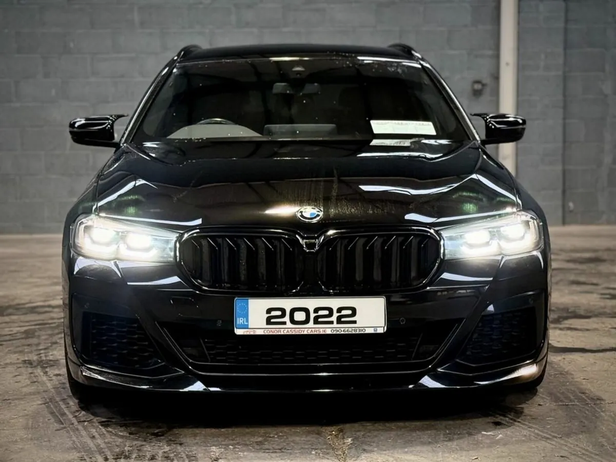 BMW 5-Series 520D M-SPORT TOURING **M-PERFORMANCE - Image 3