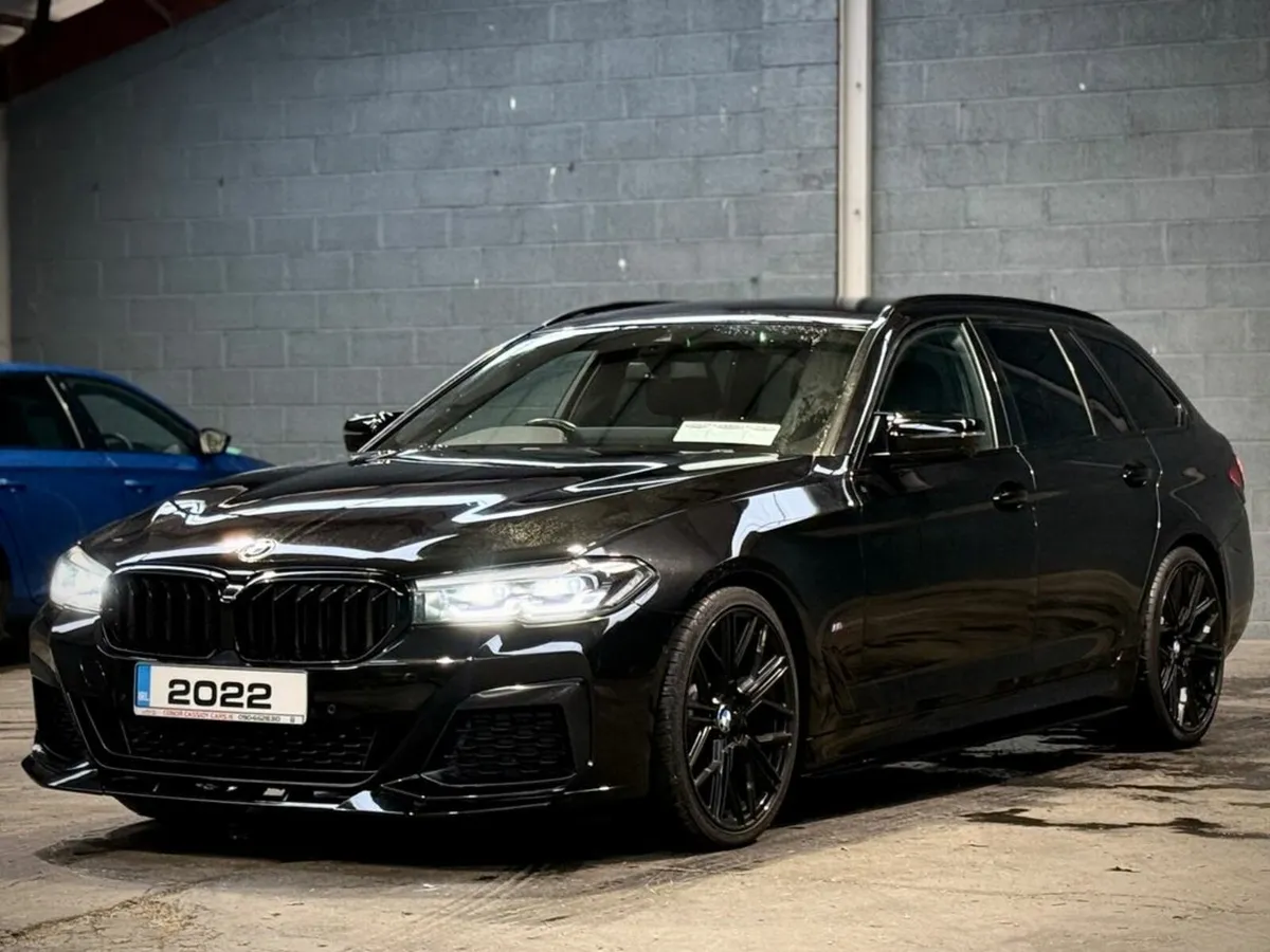 BMW 5-Series 520D M-SPORT TOURING **M-PERFORMANCE - Image 4