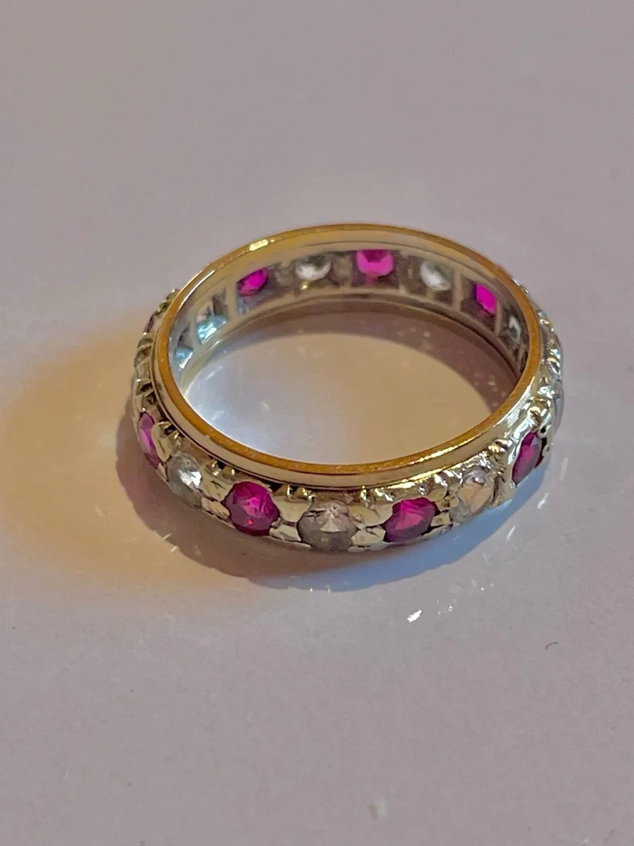9ct gold Eternity Ring - Image 3