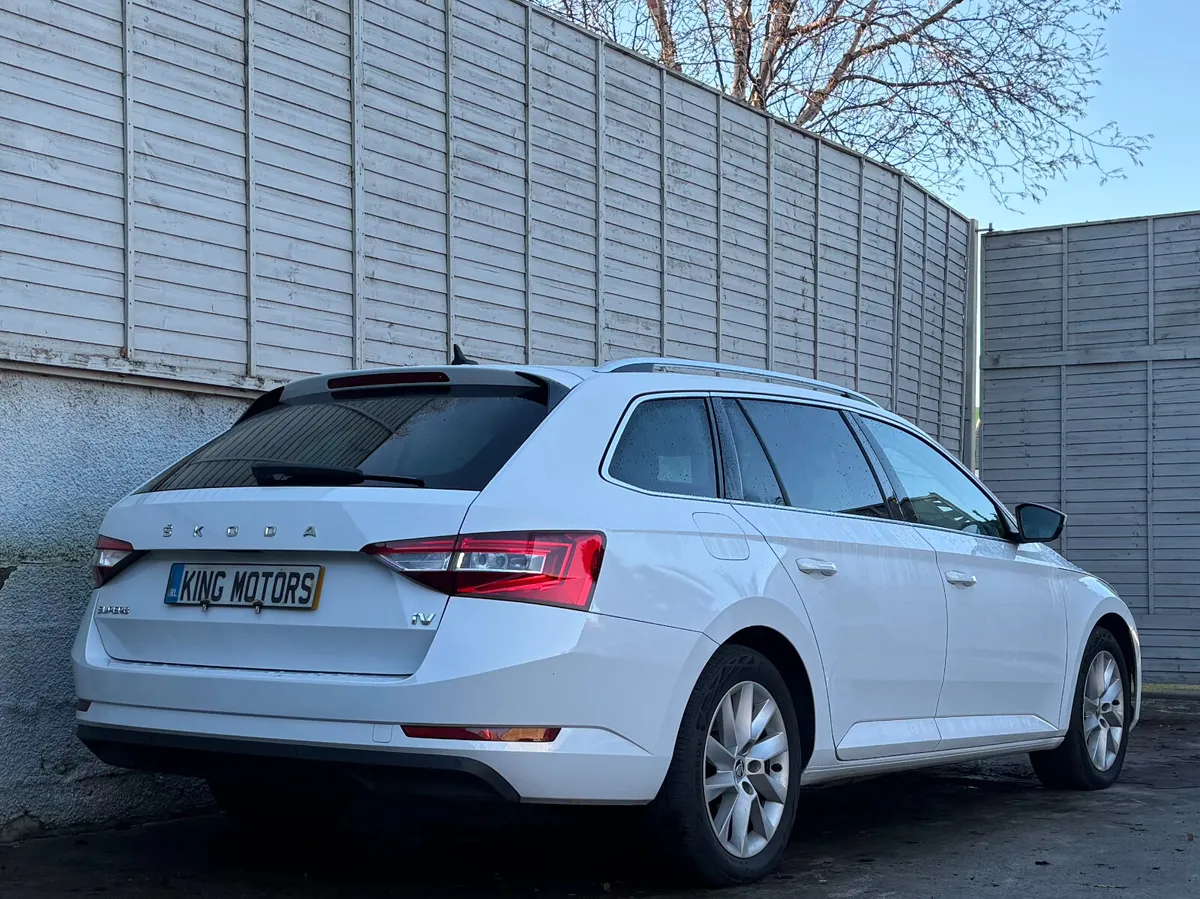 Skoda Superb 2021 SE TECH IV PHEV DSG / LEATHER - Image 3