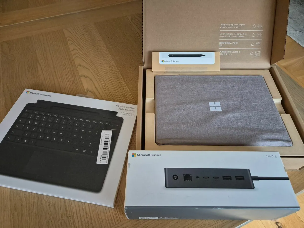 Surface pro - Image 2