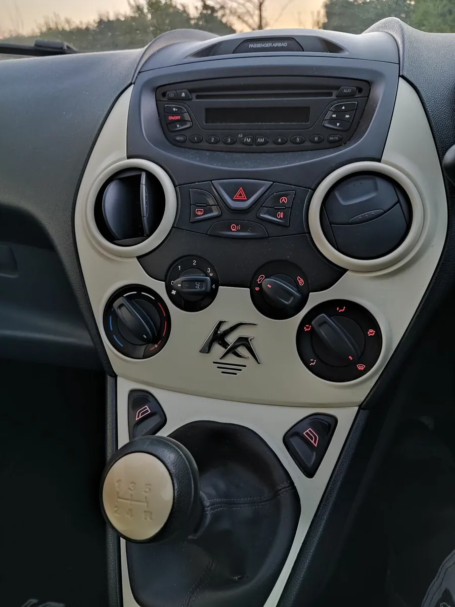 Ford KA 2014 - Image 2
