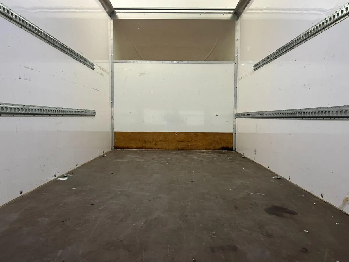 Iveco Daily 2.3D HPI 14V 35C 3750 Luton Box Van - Image 3