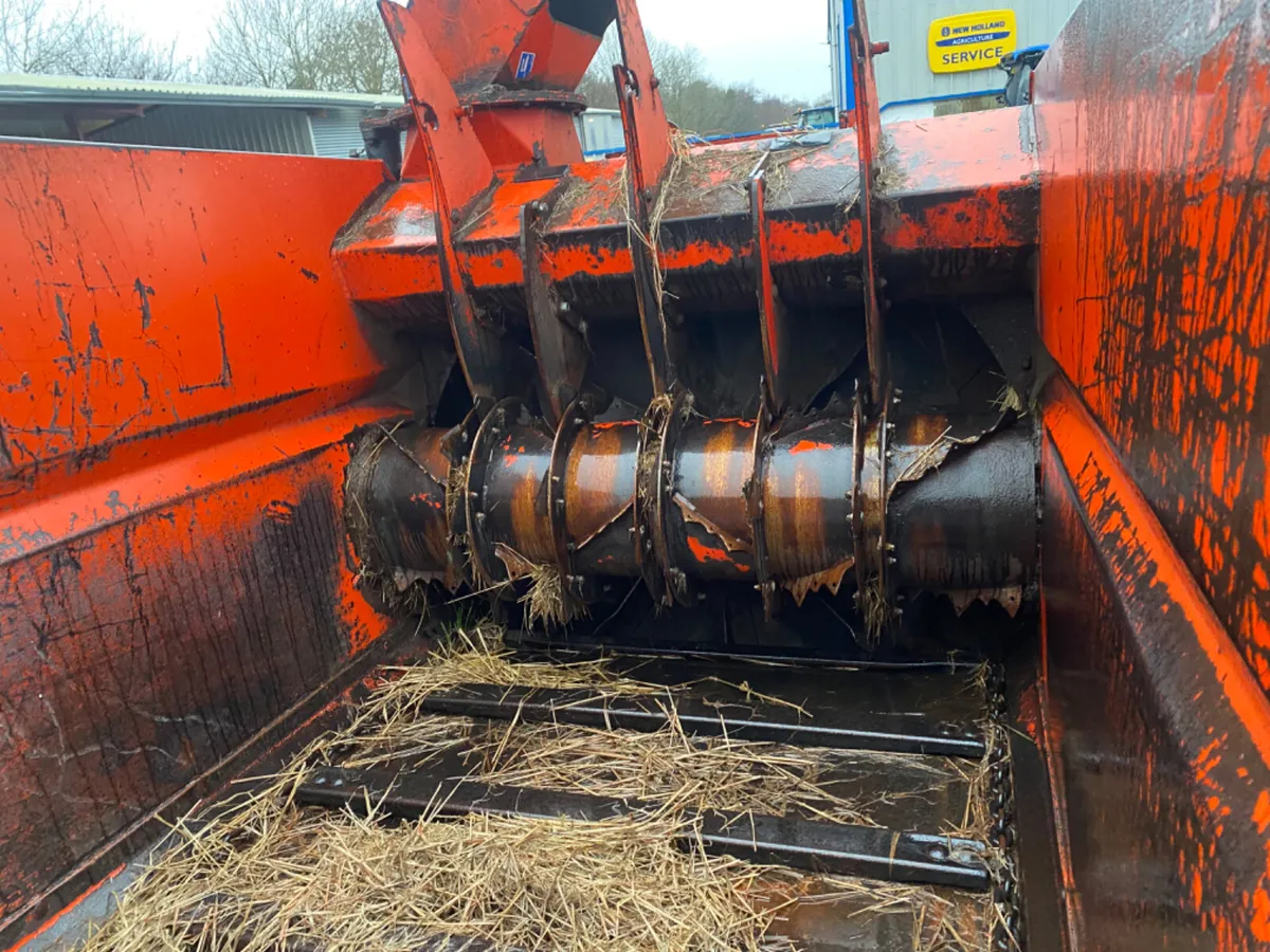 Kuhn Straw blower - Image 3