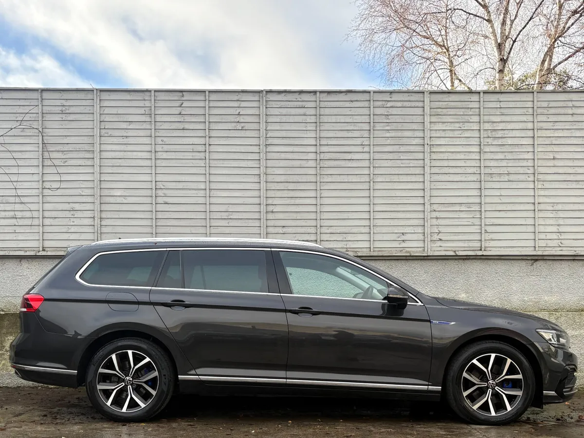 Volkswagen Passat 2022 GTE DSG 215BHP - Image 2