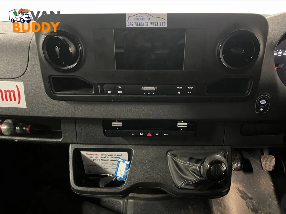 Mercedes-Benz Sprinter 2.1 314 CDI Luton Box Van - Image 3