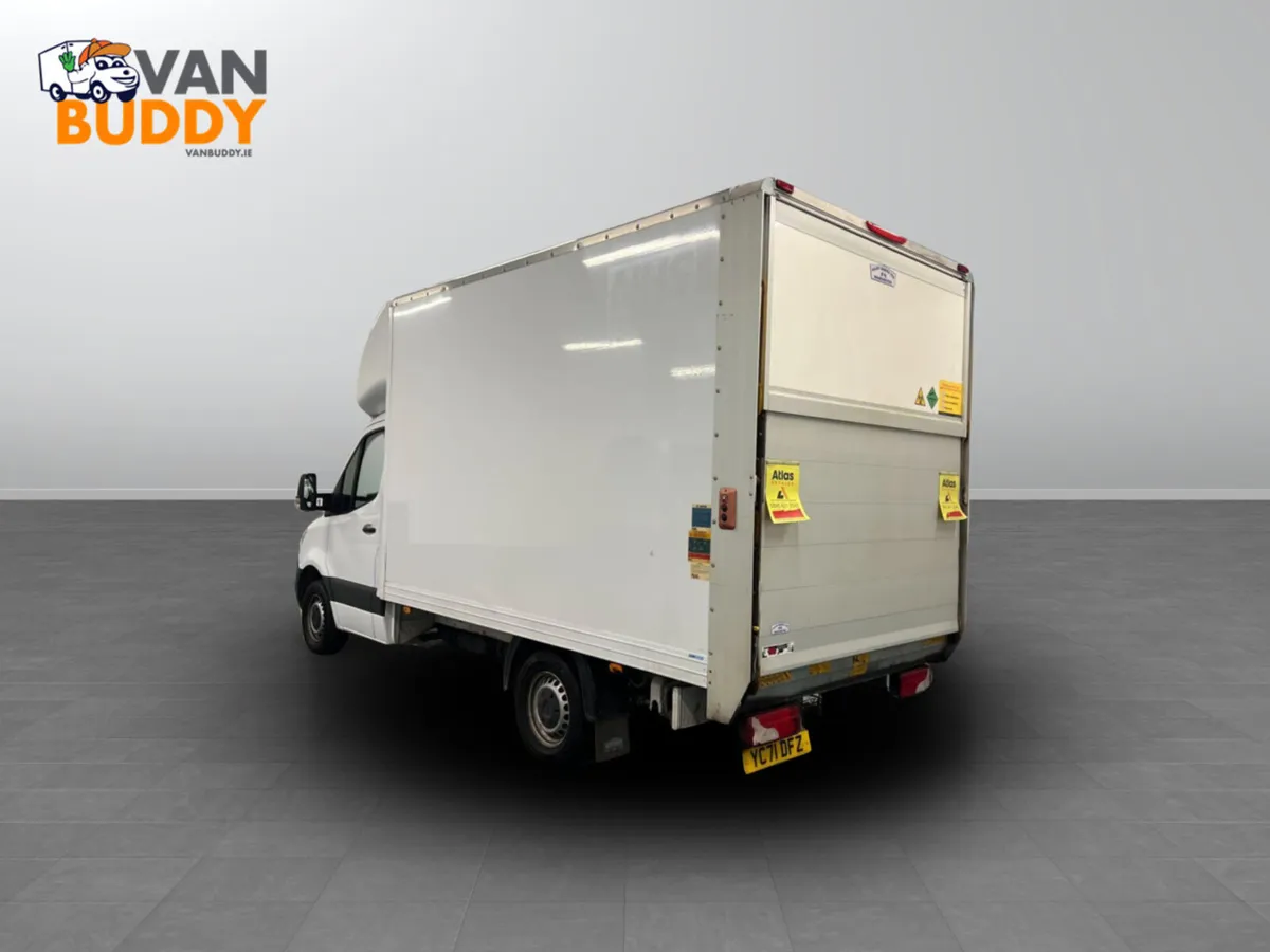 Mercedes-Benz Sprinter Luton Box Van - Image 1