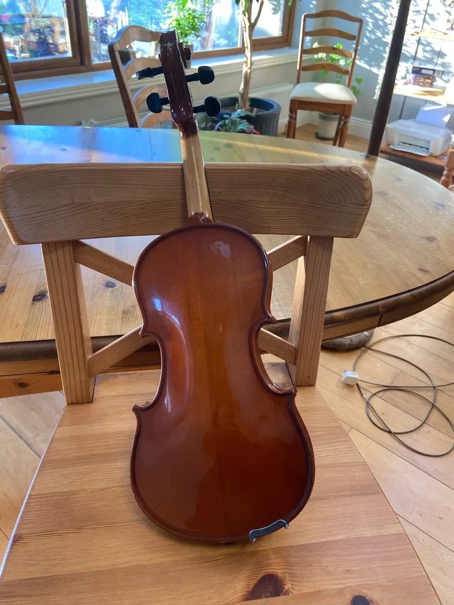 Violin, case and shoulder rest. 1/2 size. - Image 2