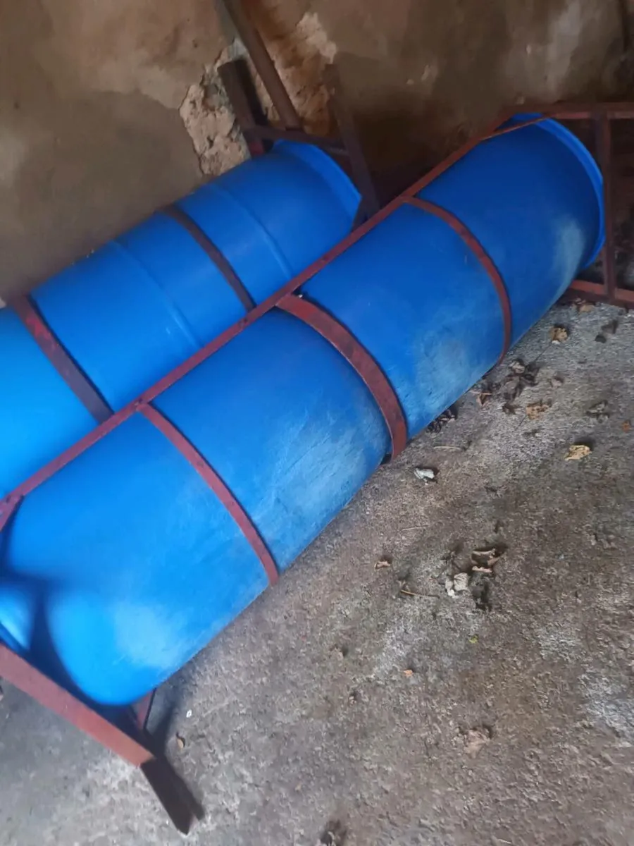 Meal Bin and Feed Troughs - Image 4