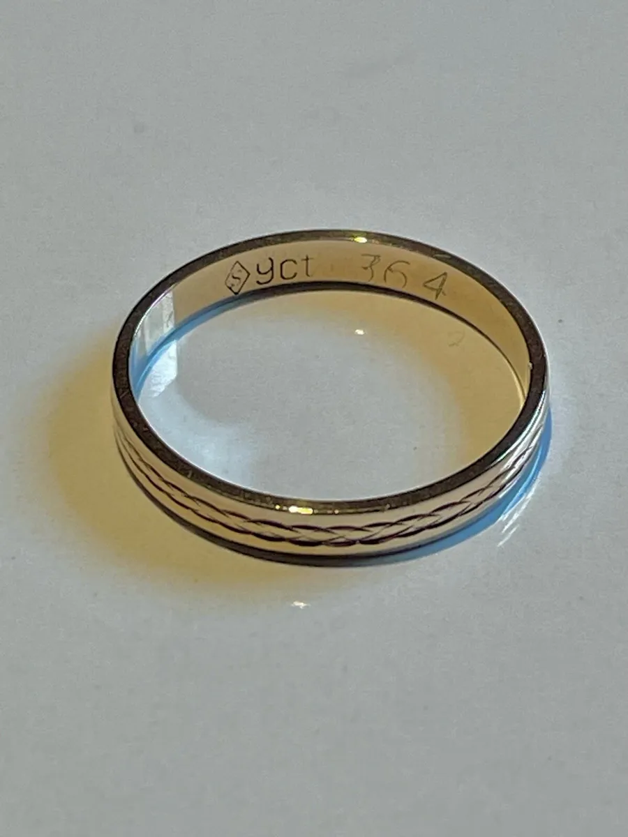 9ct Gold Ring - Image 3
