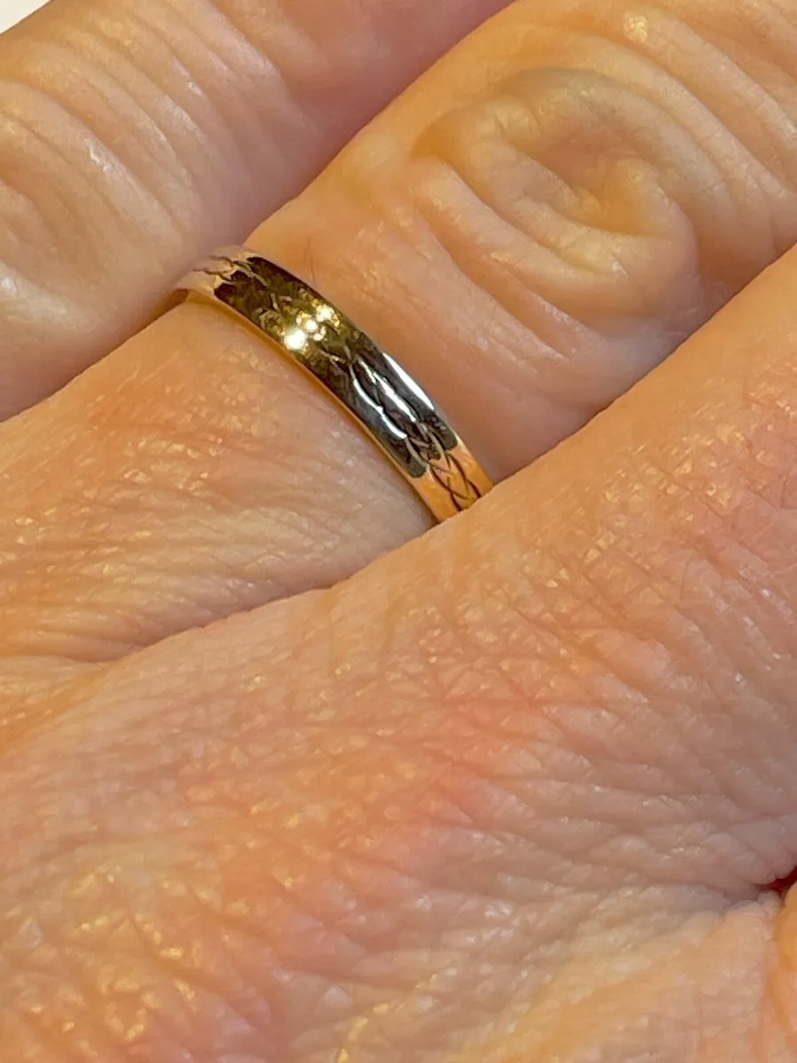 9ct Gold Ring - Image 4