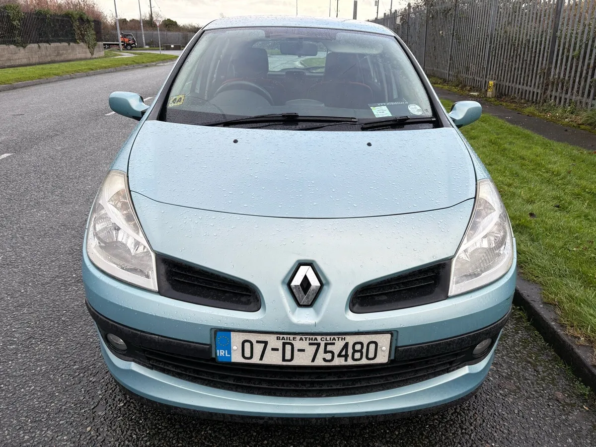 Renault Clio brand new nct low km, serviced - Image 2
