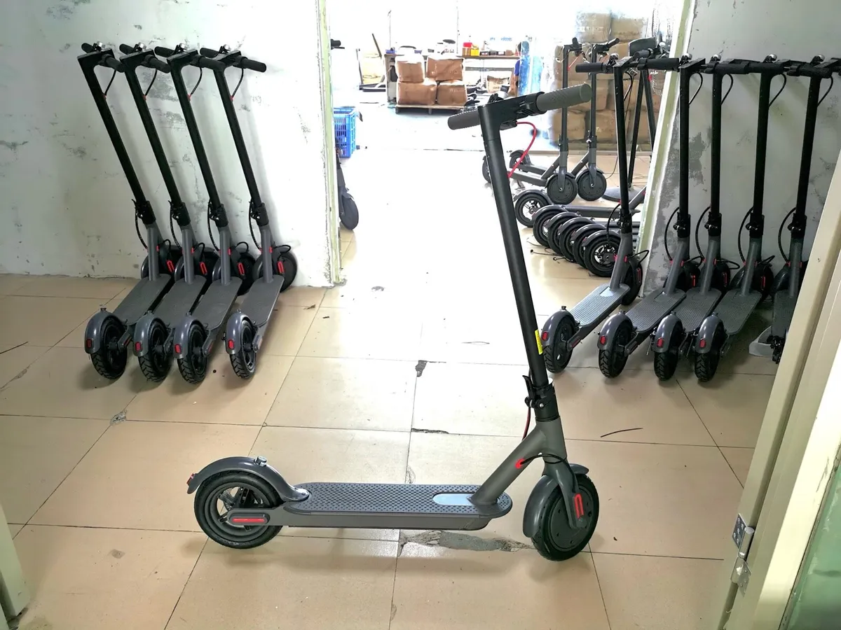 (NEW) 350w Electric Scooters - Clearance - Image 1